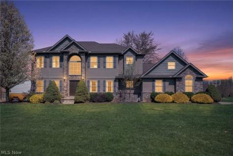 1215 Springbury Drive Uniontown OH 44685