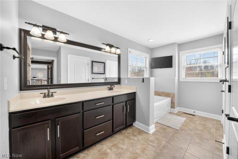 1215 Springbury Drive Uniontown OH 44685