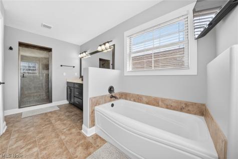 1215 Springbury Drive Uniontown OH 44685