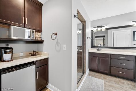 1215 Springbury Drive Uniontown OH 44685