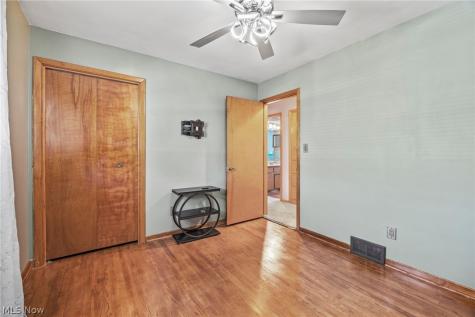 217 Clinton Avenue Akron OH 44301