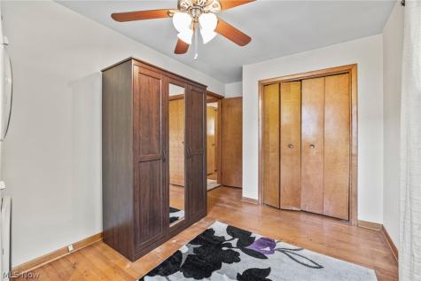 217 Clinton Avenue Akron OH 44301