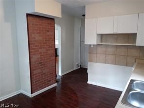 12516 Cornado Avenue Cleveland OH 44108
