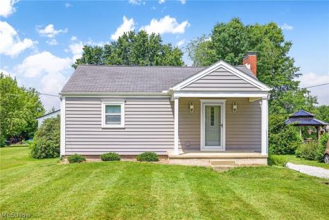 4089 Addison Avenue NE Louisville OH 44641