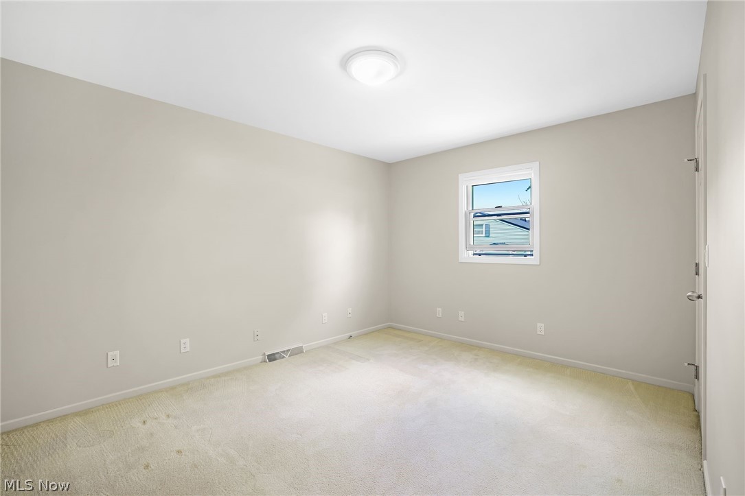 4089 Addison Avenue NE Louisville OH 44641
