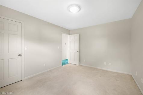 4089 Addison Avenue NE Louisville OH 44641