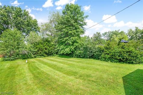 4089 Addison Avenue NE Louisville OH 44641
