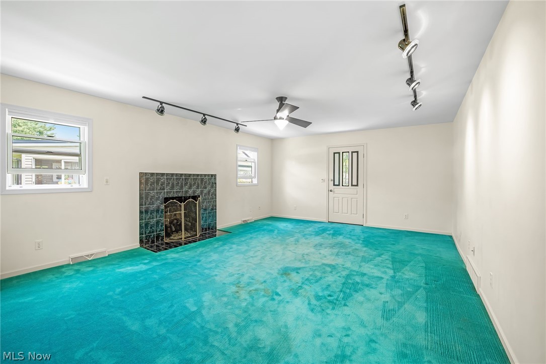 4089 Addison Avenue NE Louisville OH 44641
