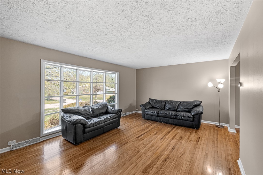 34600 W Sharondale Drive Solon OH 44139