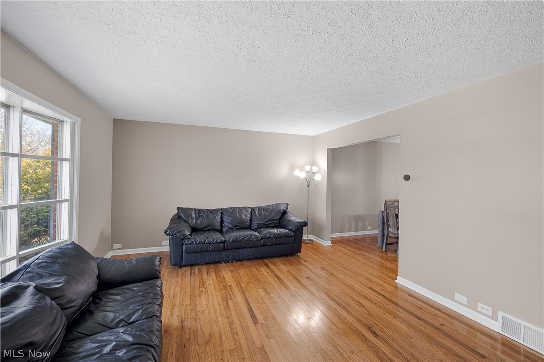 34600 W Sharondale Drive Solon OH 44139