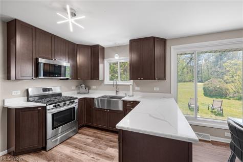 34600 W Sharondale Drive Solon OH 44139