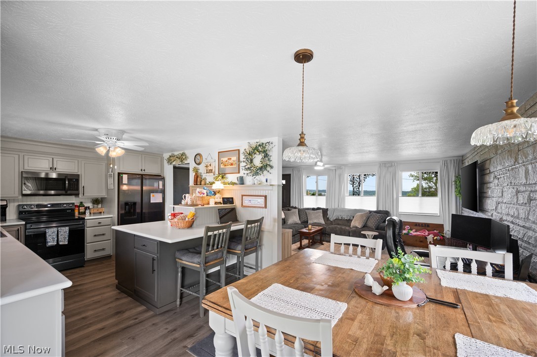 2506 Valley View Drive Belpre OH 45714