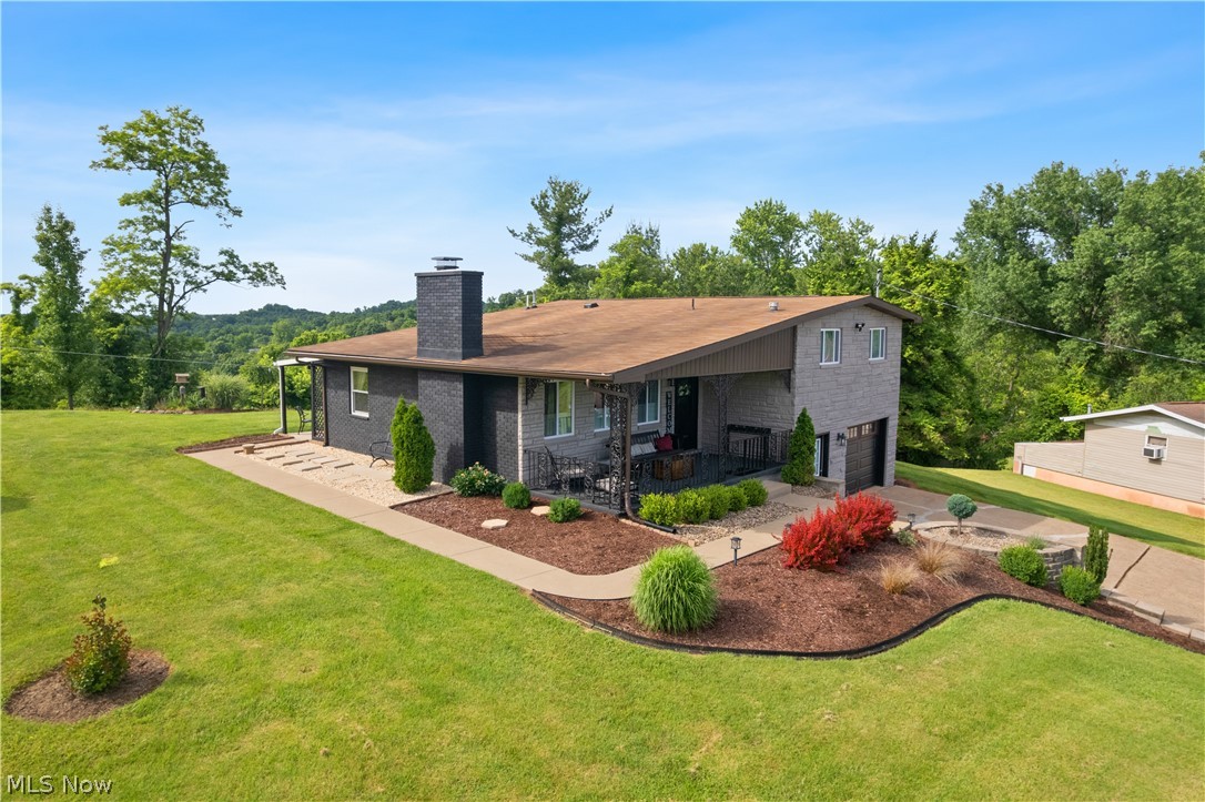 2506 Valley View Drive Belpre OH 45714