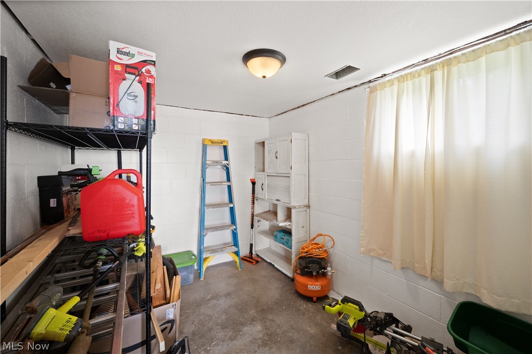 2506 Valley View Drive Belpre OH 45714