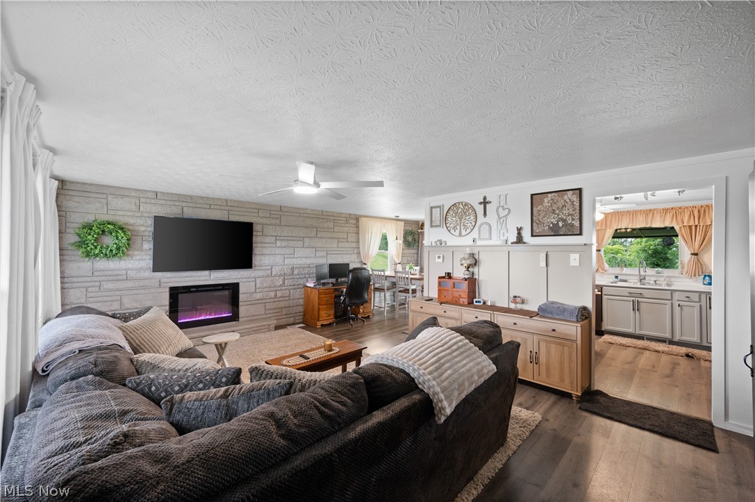 2506 Valley View Drive Belpre OH 45714