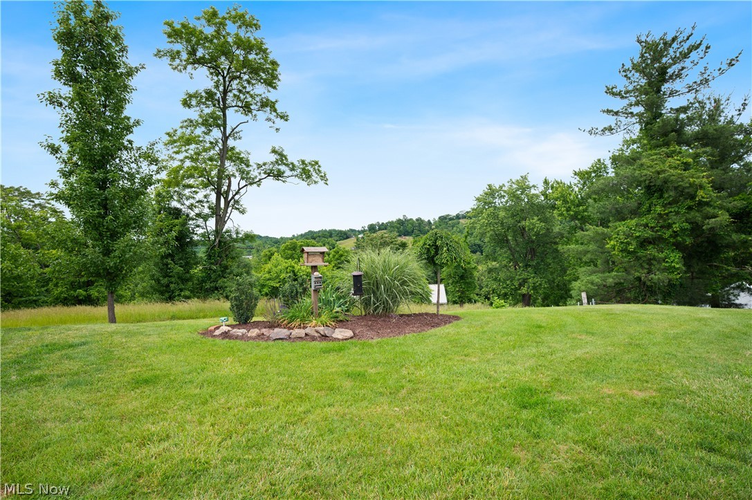 2506 Valley View Drive Belpre OH 45714