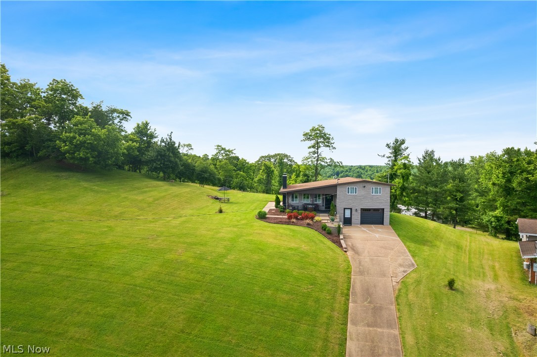 2506 Valley View Drive Belpre OH 45714