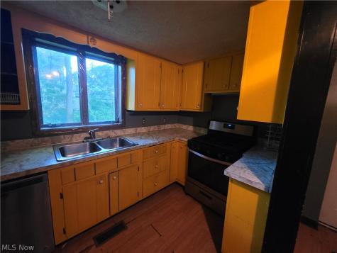 419 Barker Street Wellington OH 44090