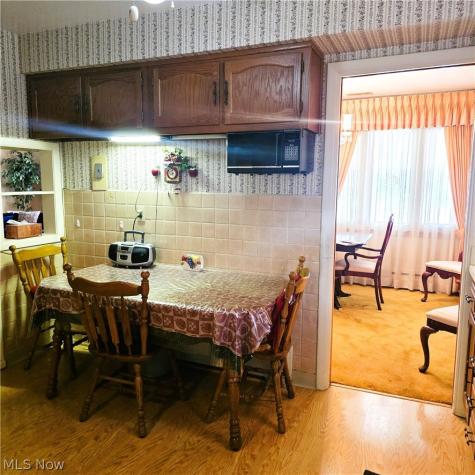 8201 Manorford Drive Parma OH 44129