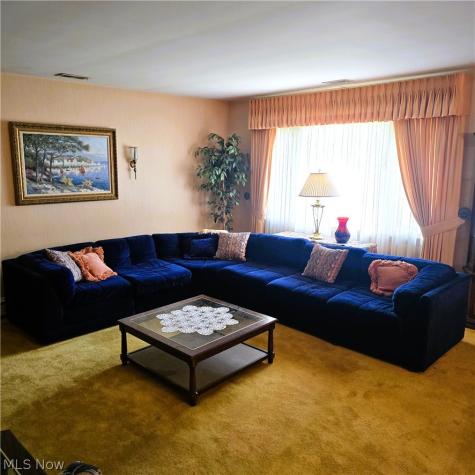8201 Manorford Drive Parma OH 44129