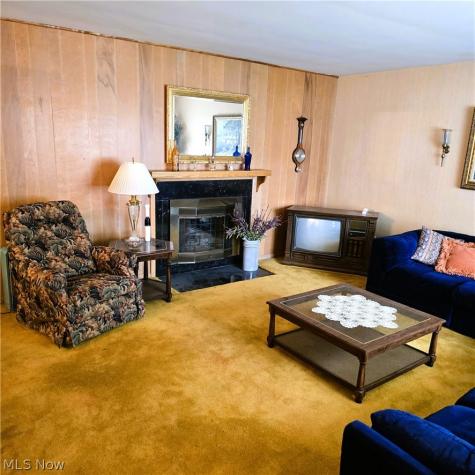 8201 Manorford Drive Parma OH 44129