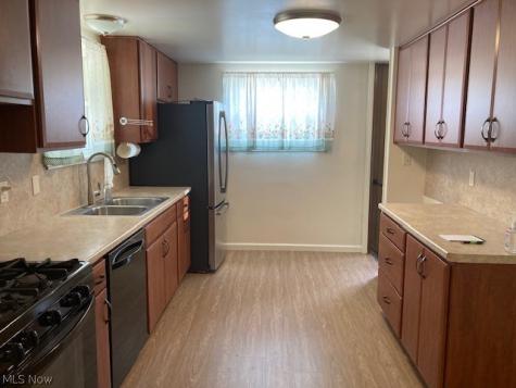 15500 Richard Drive Brook Park OH 44142