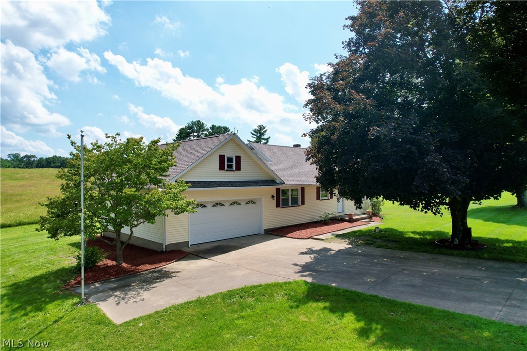 3278 Fresno Road NW Carrollton OH 44615