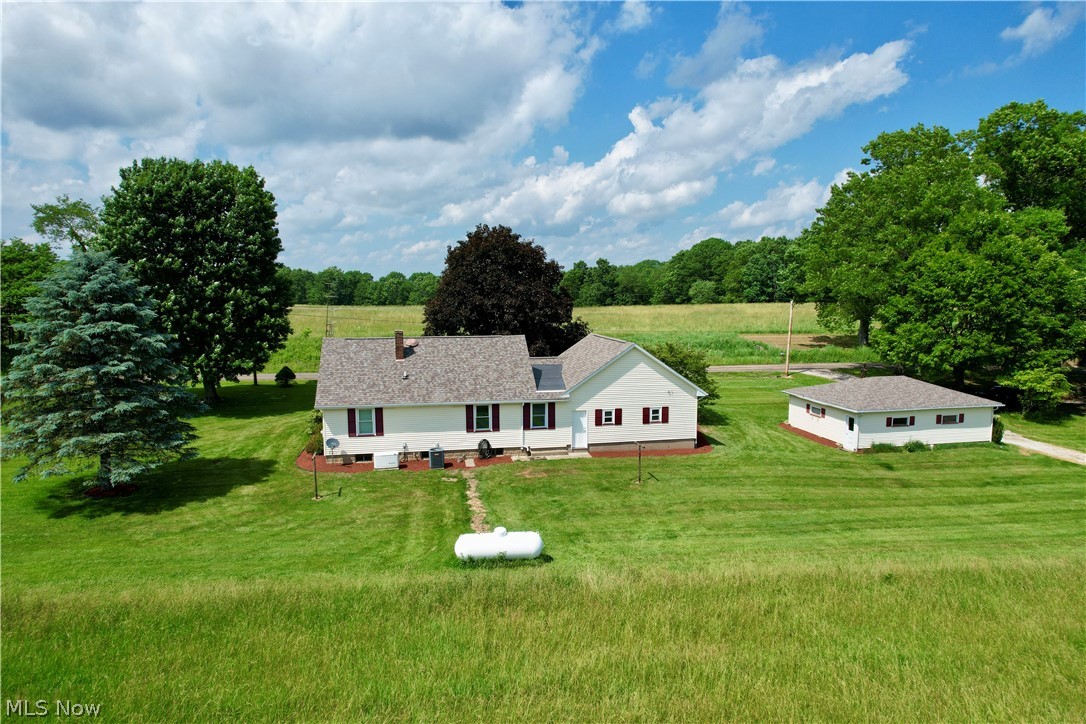 3278 Fresno Road NW Carrollton OH 44615
