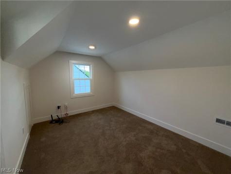 3976 E 190th Street Cleveland OH 44122