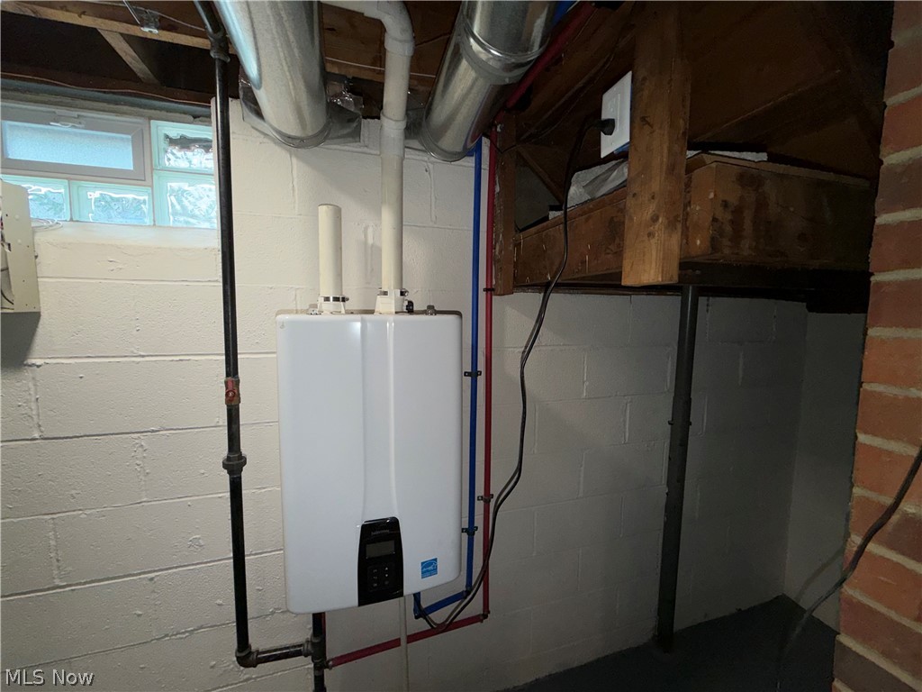 3976 E 190th Street Cleveland OH 44122