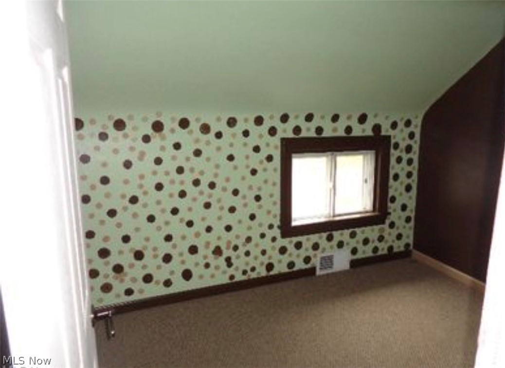 82 Henigan Avenue Barberton OH 44203