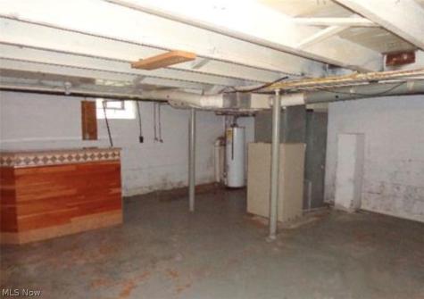 82 Henigan Avenue Barberton OH 44203
