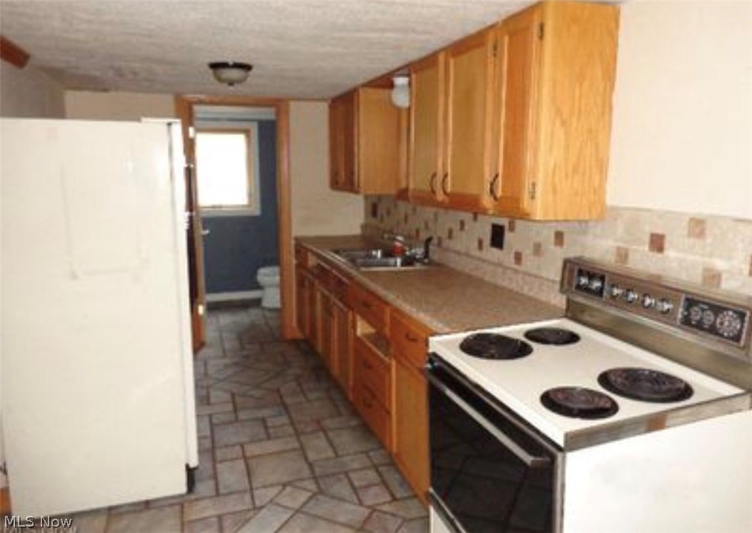 82 Henigan Avenue Barberton OH 44203