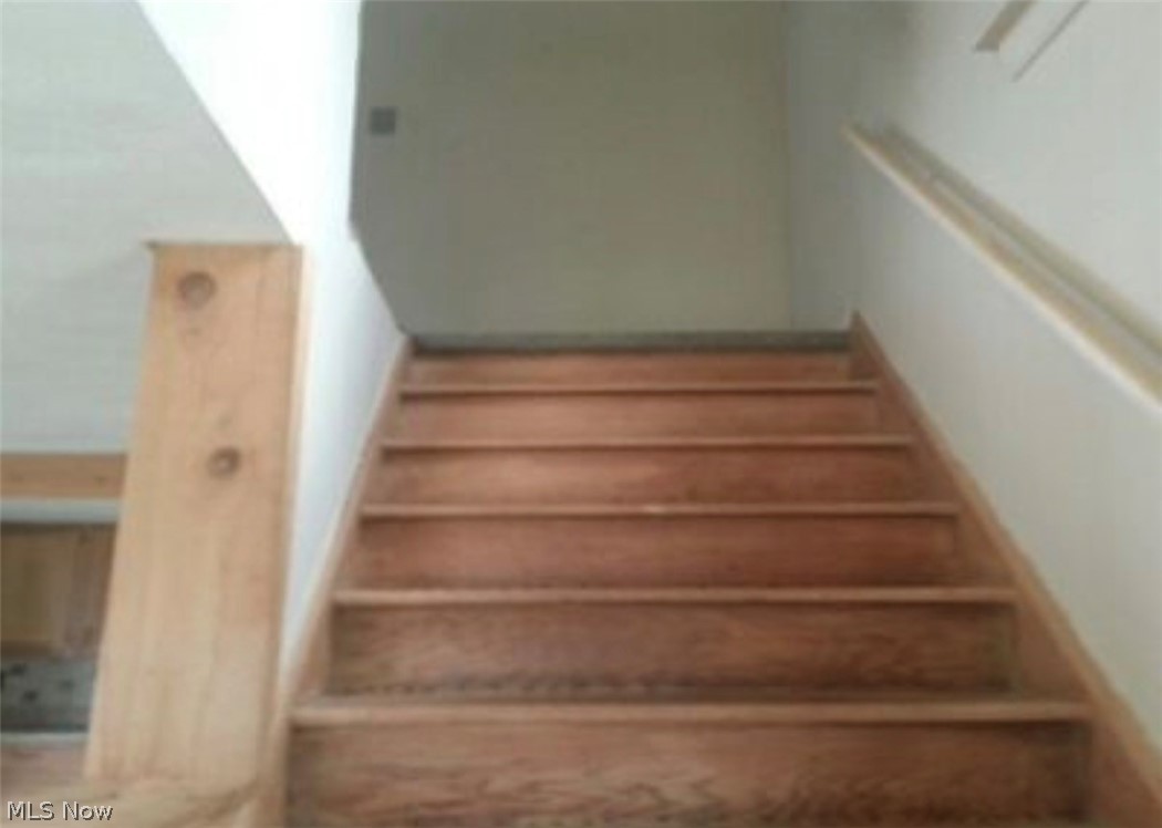 82 Henigan Avenue Barberton OH 44203