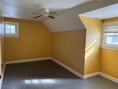 466 N Hazelwood Avenue Youngstown OH 44509