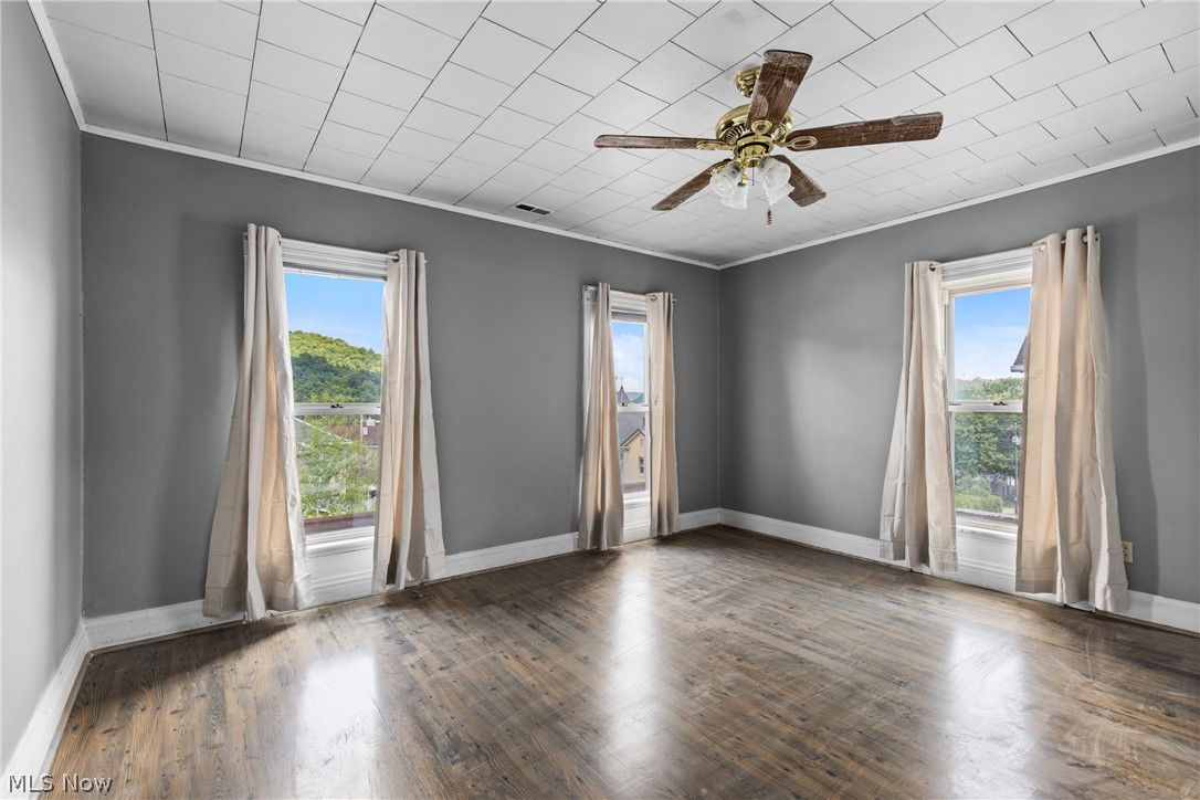 415 Whitely Street Bridgeport OH 43912