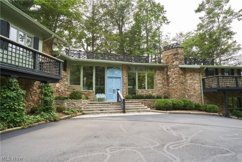 1200 Yellow Creek Lane Akron OH 44333