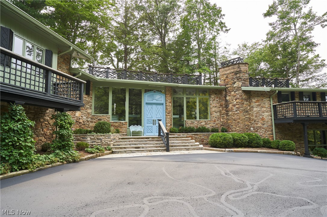 1200 Yellow Creek Lane Akron OH 44333