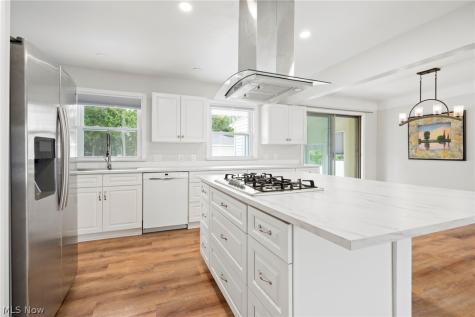 6904 Reid Drive Parma Heights OH 44130