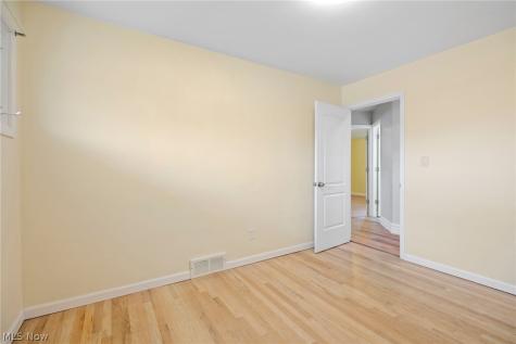 6904 Reid Drive Parma Heights OH 44130