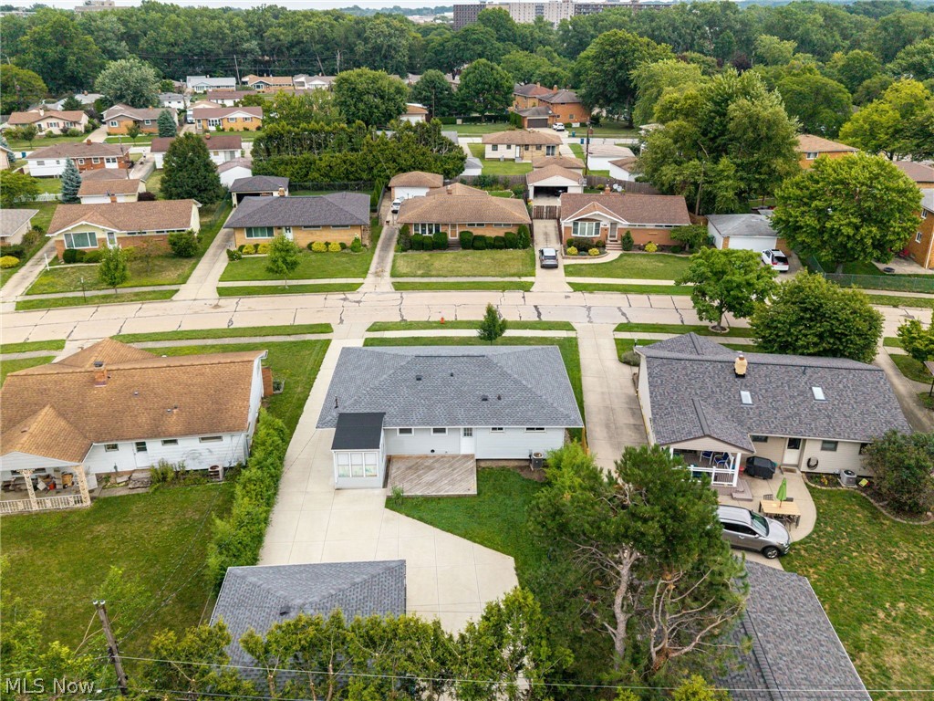 6904 Reid Drive Parma Heights OH 44130