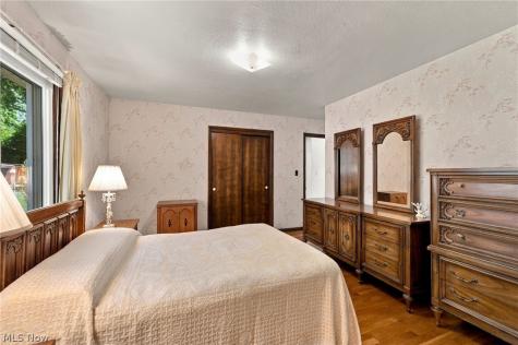 1578 Chelmsford Road Mayfield Heights OH 44124
