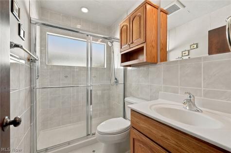 1578 Chelmsford Road Mayfield Heights OH 44124