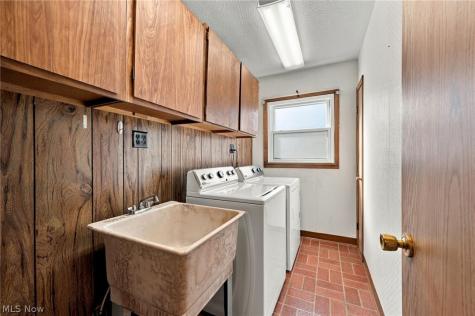 1578 Chelmsford Road Mayfield Heights OH 44124