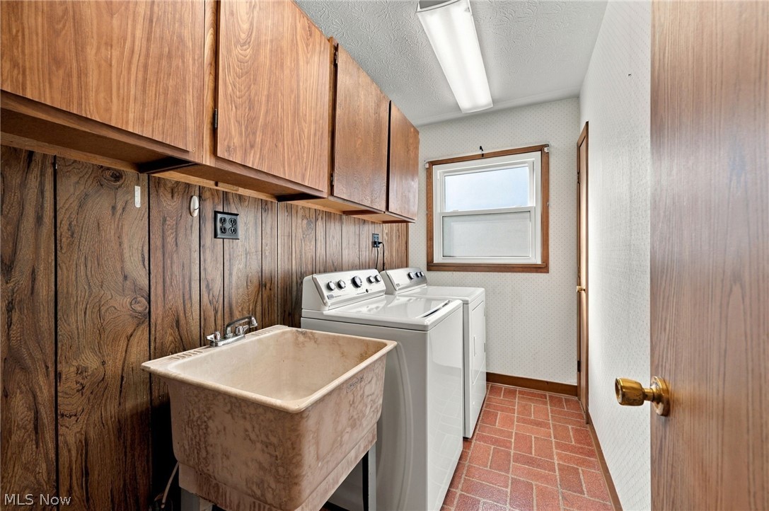 1578 Chelmsford Road Mayfield Heights OH 44124