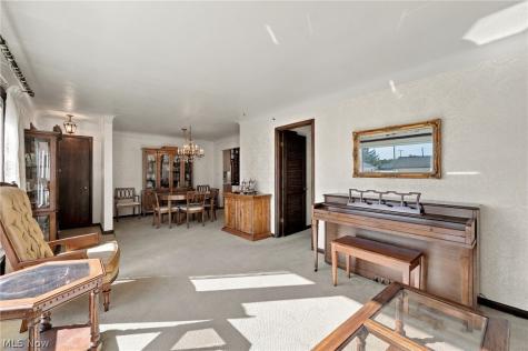 1578 Chelmsford Road Mayfield Heights OH 44124