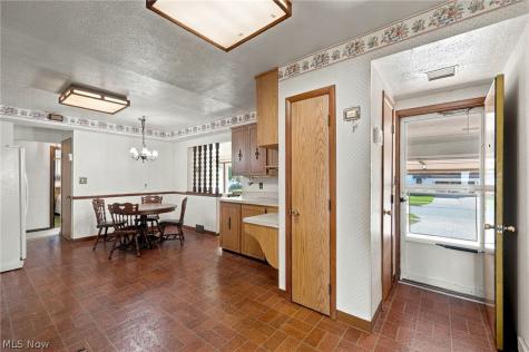 1578 Chelmsford Road Mayfield Heights OH 44124