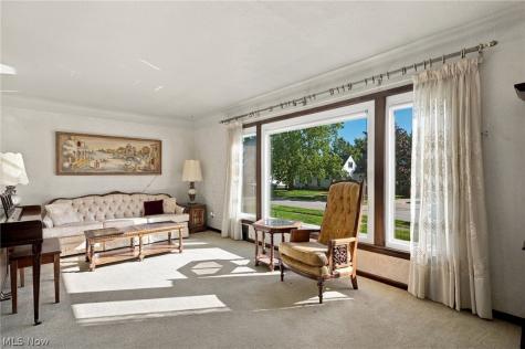 1578 Chelmsford Road Mayfield Heights OH 44124