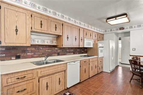 1578 Chelmsford Road Mayfield Heights OH 44124
