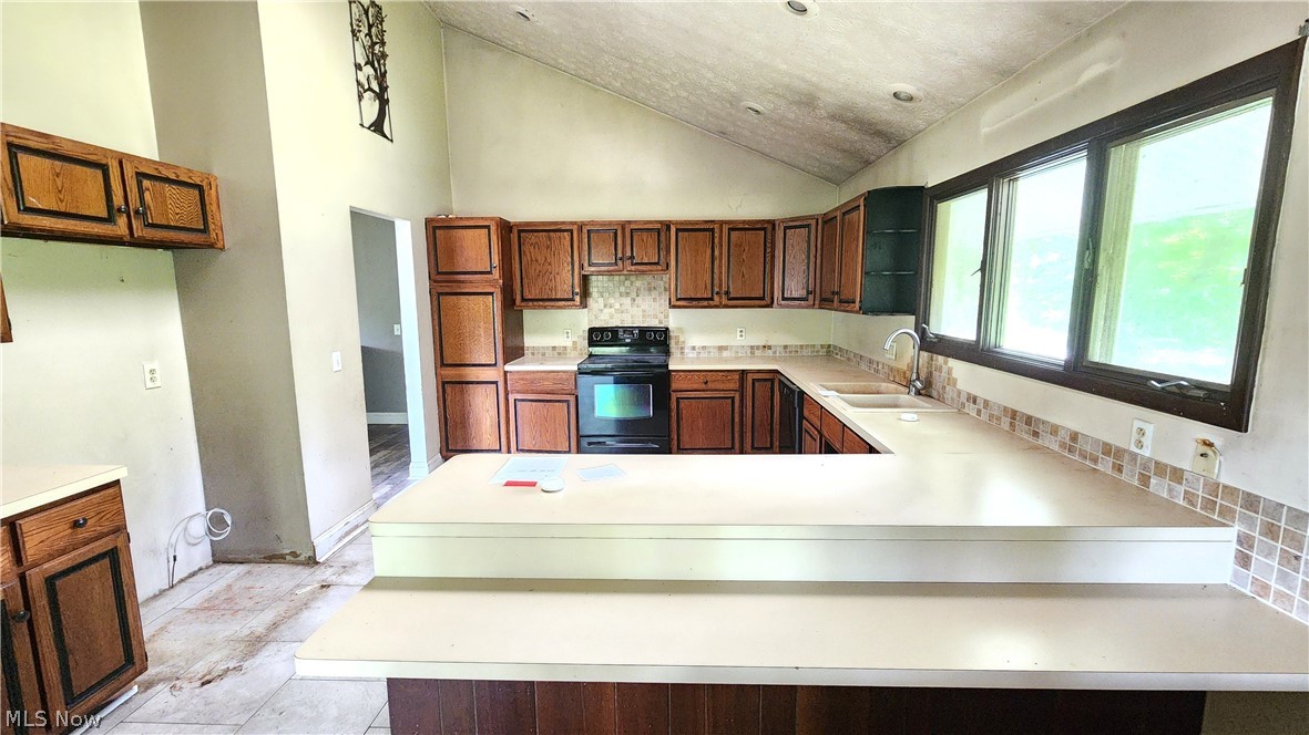 17866 Leggett Road Montville OH 44064